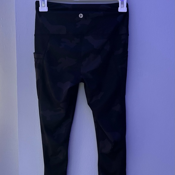 90 degree by reflex camo leggings - Picture 2 of 3